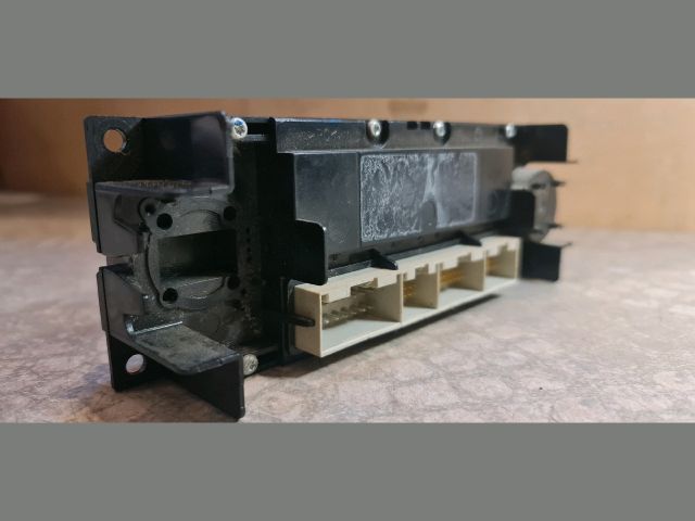 bontott VW GOLF IV Fűtéskapcsoló (digit klímás)