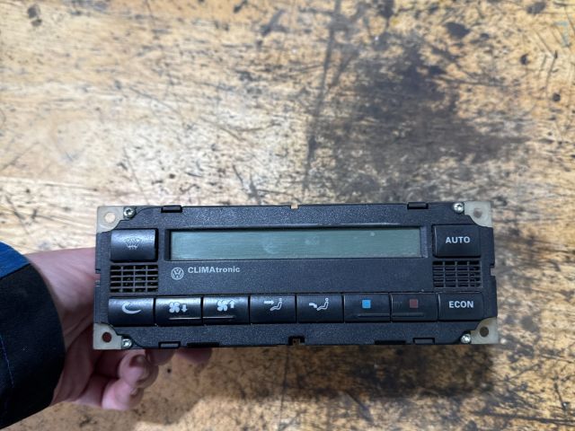 bontott VW GOLF IV Fűtéskapcsoló (digit klímás)