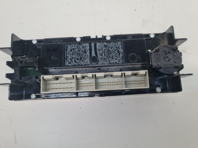 bontott VW GOLF IV Fűtéskapcsoló (digit klímás)