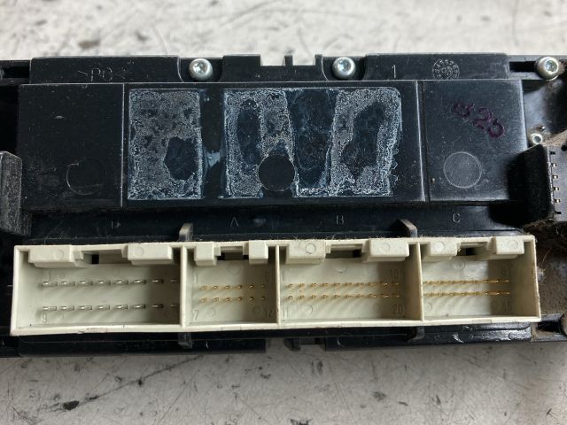 bontott VW GOLF IV Fűtéskapcsoló (digit klímás)