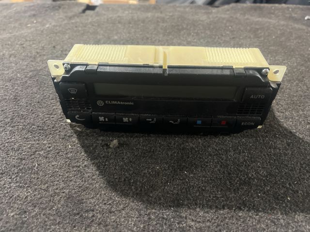 bontott VW GOLF IV Fűtéskapcsoló (digit klímás)