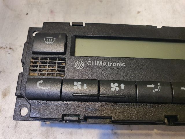 bontott VW GOLF IV Fűtéskapcsoló (digit klímás)