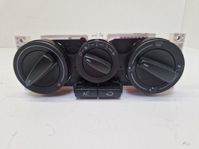 bontott VW GOLF IV Fűtéskapcsoló (manuális klímás)