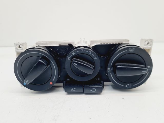 bontott VW GOLF IV Fűtéskapcsoló (manuális klímás)