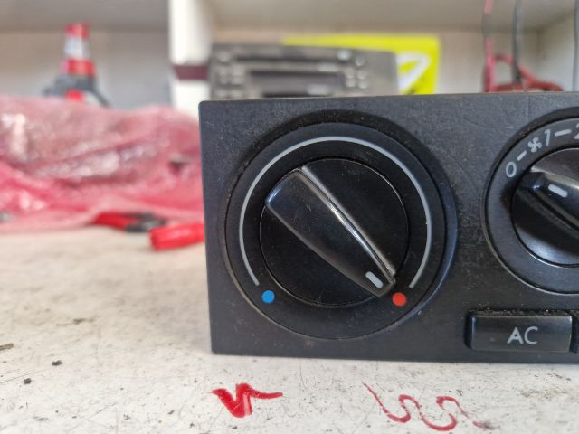 bontott VW GOLF IV Fűtéskapcsoló (manuális klímás)