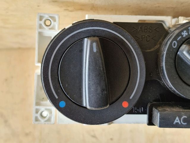 bontott VW GOLF IV Fűtéskapcsoló (manuális klímás)