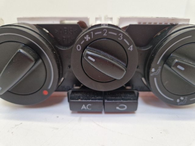 bontott VW GOLF IV Fűtéskapcsoló (manuális klímás)