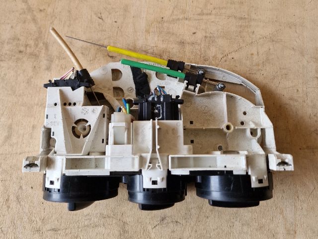 bontott VW GOLF IV Fűtéskapcsoló (manuális klímás)