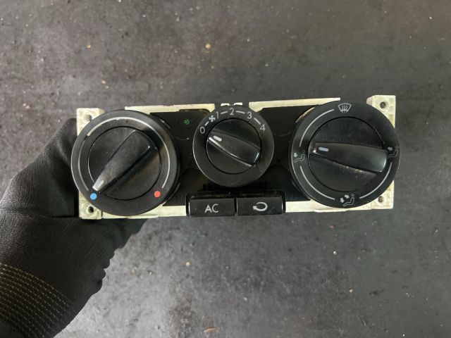 bontott VW GOLF IV Fűtéskapcsoló (manuális klímás)