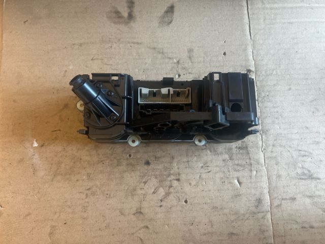 bontott VW GOLF IV Fűtéskapcsoló (Nem klímás)