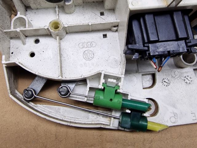 bontott VW GOLF IV Fűtéskapcsoló (Nem klímás)