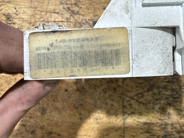 bontott VW GOLF IV Fűtéskapcsoló (Nem klímás)