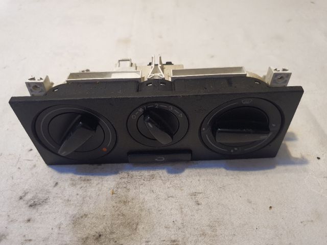 bontott VW GOLF IV Fűtéskapcsoló (Nem klímás)