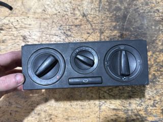 bontott VW GOLF IV Fűtéskapcsoló (Nem klímás)