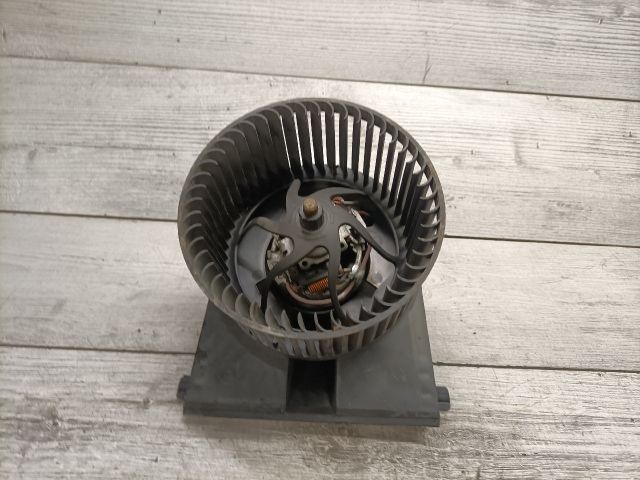 bontott VW GOLF IV Fűtőmotor (Klímás)