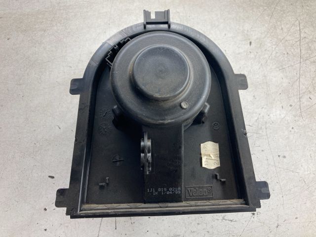 bontott VW GOLF IV Fűtőmotor (Klímás)