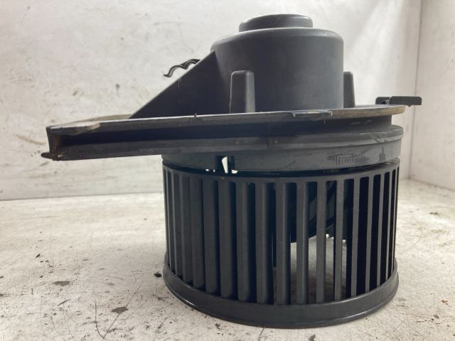 bontott VW GOLF IV Fűtőmotor (Klímás)