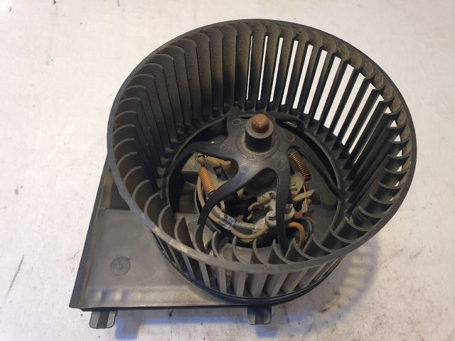 bontott VW GOLF IV Fűtőmotor (Klímás)