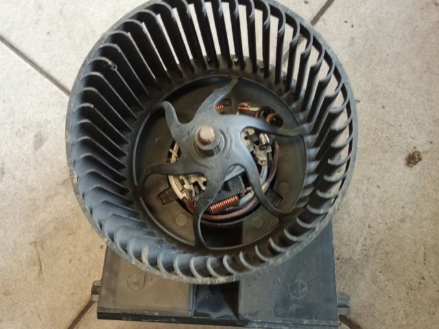 bontott VW GOLF IV Fűtőmotor (Nem klímás)