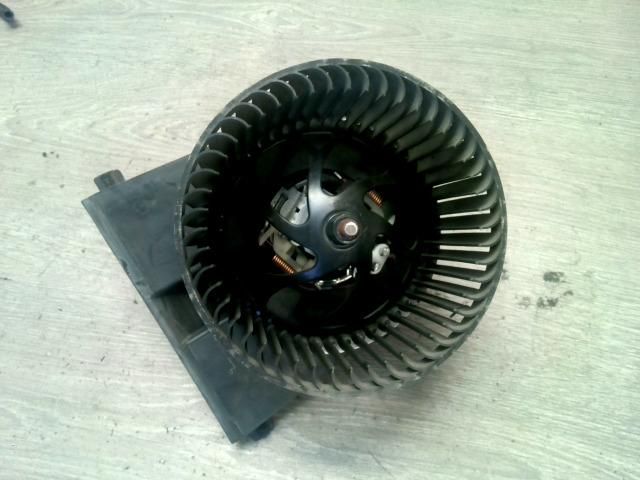 bontott VW GOLF IV Fűtőmotor (Nem klímás)