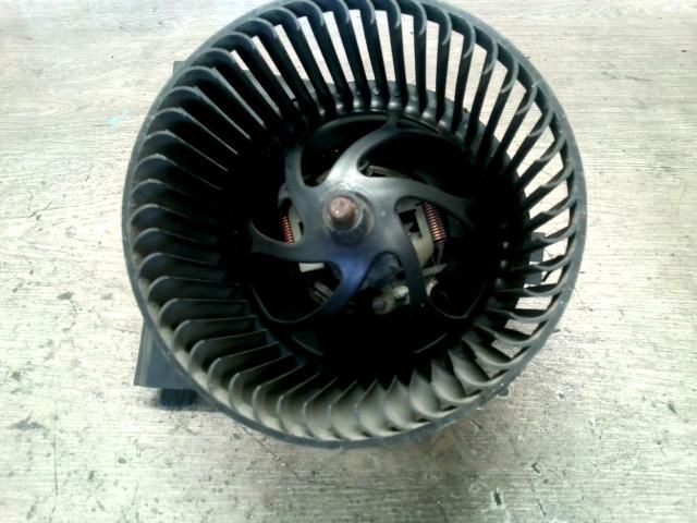 bontott VW GOLF IV Fűtőmotor (Nem klímás)