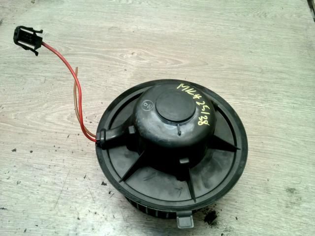 bontott VW GOLF IV Fűtőmotor (Nem klímás)