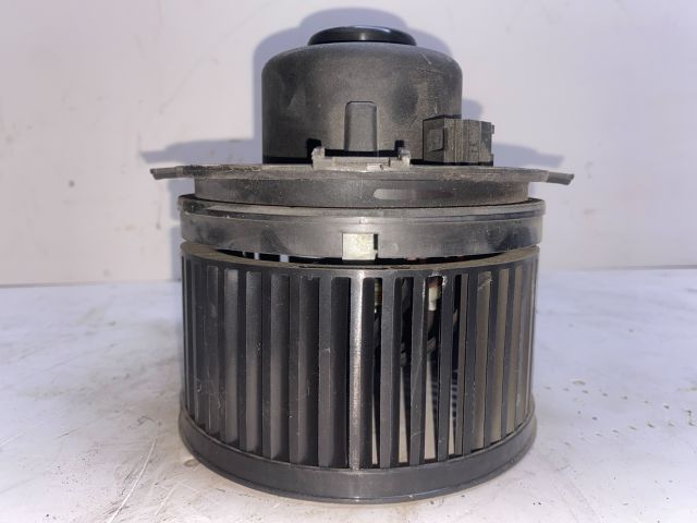 bontott VW GOLF IV Fűtőmotor (Nem klímás)