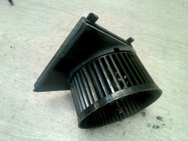 bontott VW GOLF IV Fűtőmotor (Nem klímás)