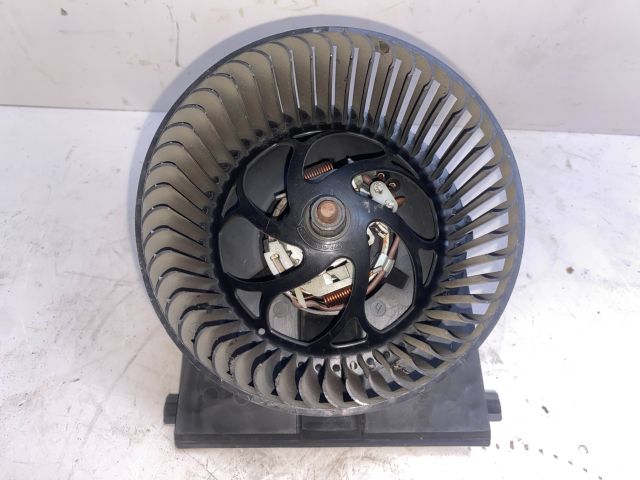 bontott VW GOLF IV Fűtőmotor (Nem klímás)