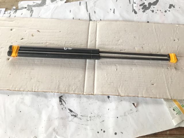 bontott VW GOLF IV Gázrugós Kitámasztó Teleszkóp Pár Csomagtérajtó