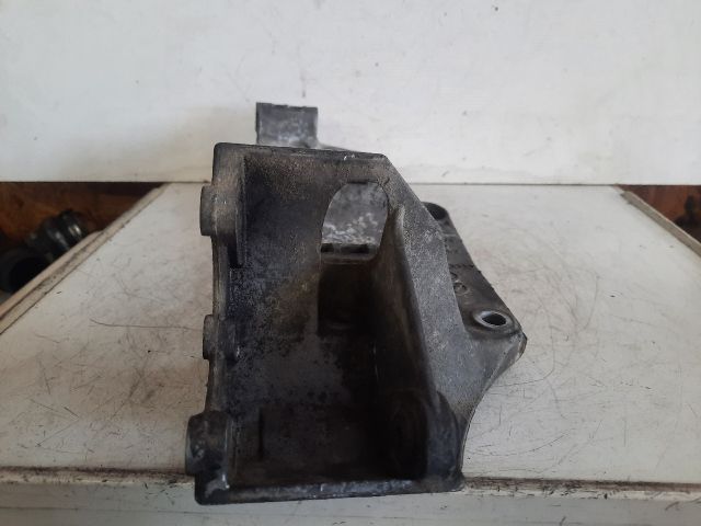 bontott VW GOLF IV Generátor Tartó Bak