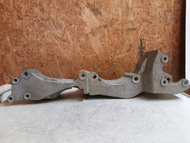 bontott VW GOLF IV Generátor Tartó Bak