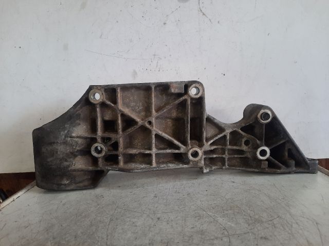 bontott VW GOLF IV Generátor Tartó Bak