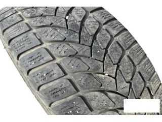 bontott VW GOLF IV Gumiabroncs (1 db)