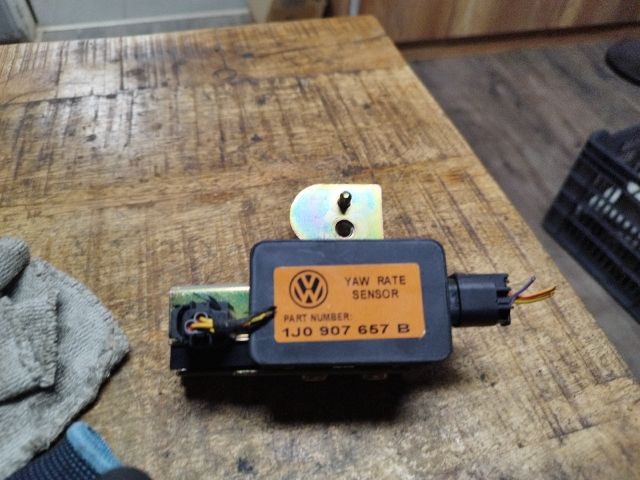 bontott VW GOLF IV Gyorsulás Jeladó