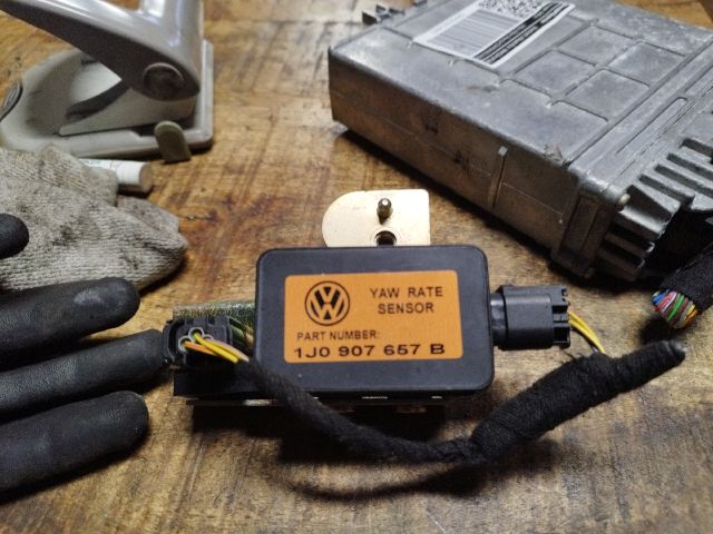 bontott VW GOLF IV Gyorsulás Jeladó