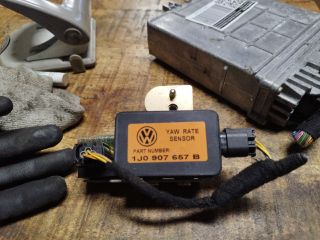 bontott VW GOLF IV Gyorsulás Jeladó