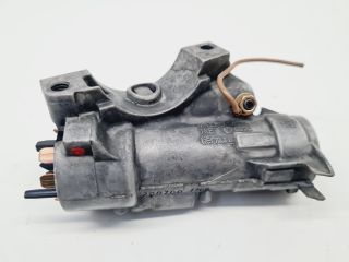 bontott VW GOLF IV Gyújtáskapcsoló Ház