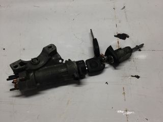 bontott VW GOLF IV Gyújtáskapcsoló Házzal