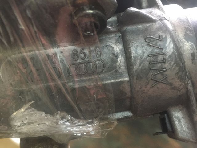 bontott VW GOLF IV Gyújtáskapcsoló Házzal