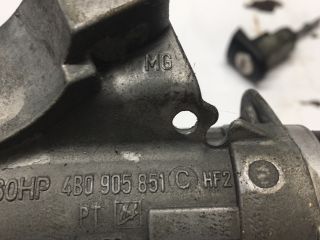 bontott VW GOLF IV Gyújtáskapcsoló Házzal