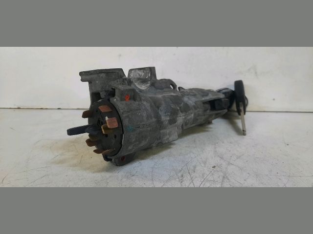 bontott VW GOLF IV Gyújtáskapcsoló Házzal