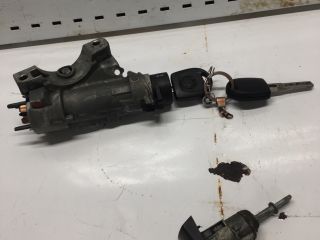 bontott VW GOLF IV Gyújtáskapcsoló Házzal