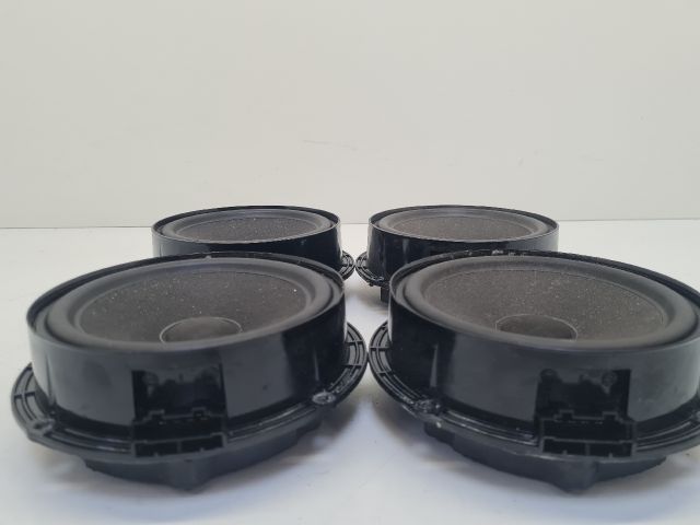 bontott VW GOLF IV Hangszóró Szett