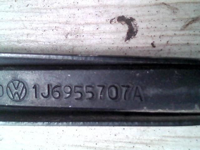 bontott VW GOLF IV Hátsó Ablaktörlő Kar