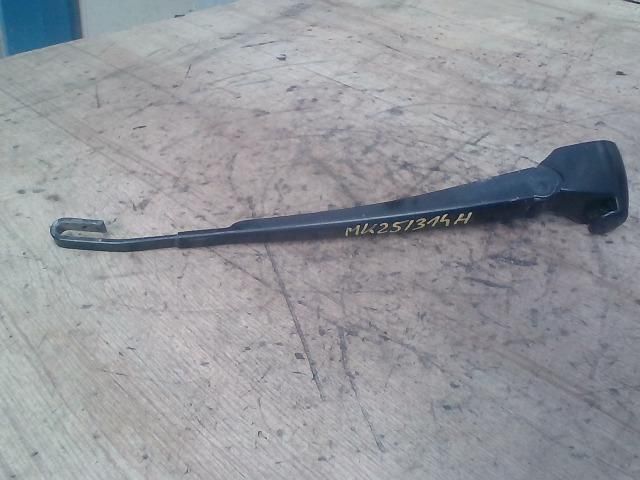 bontott VW GOLF IV Hátsó Ablaktörlő Kar