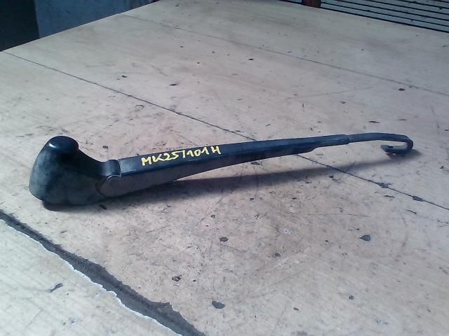 bontott VW GOLF IV Hátsó Ablaktörlő Kar