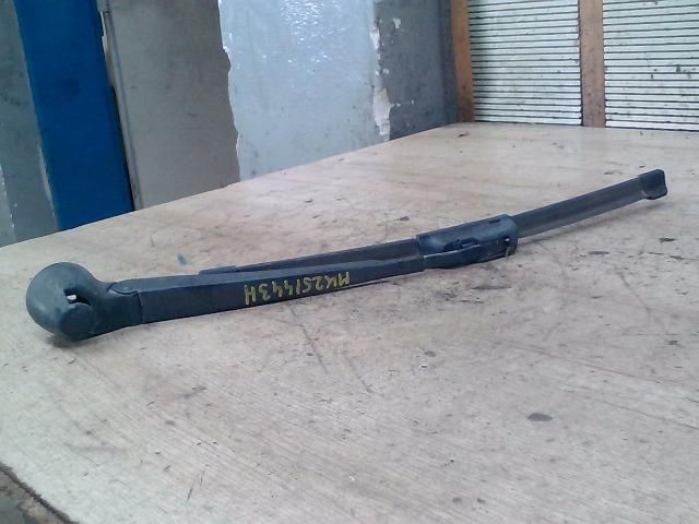 bontott VW GOLF IV Hátsó Ablaktörlő Kar