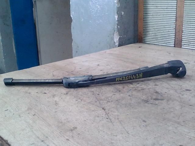 bontott VW GOLF IV Hátsó Ablaktörlő Kar