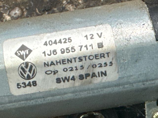 bontott VW GOLF IV Hátsó Ablaktörlő Motor